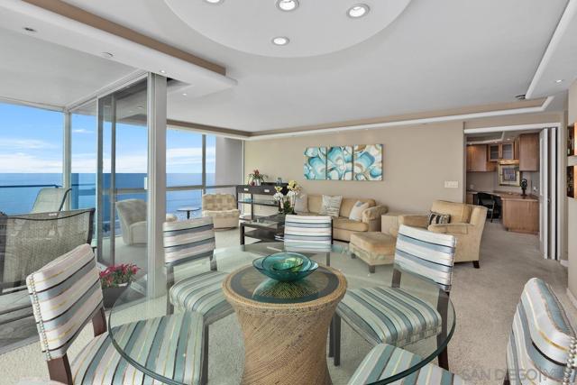 1810 Avenida Del Mundo, Coronado CA: https://media.crmls.org/mediaz/0bc0210a-eb76-4bb8-9624-94895083b955.jpg