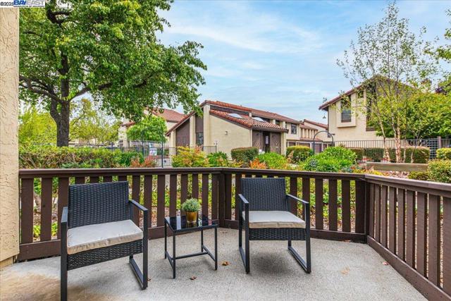 14630 Outrigger Dr., San Leandro CA: https://media.crmls.org/mediaz/0bc07bec-abc6-4db1-9902-0ebecd9fee56.jpg
