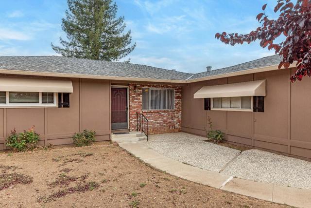 8420 David Court, Gilroy CA: https://media.crmls.org/mediaz/0bc123b7-96a9-4280-9a48-35c223b74049.jpg