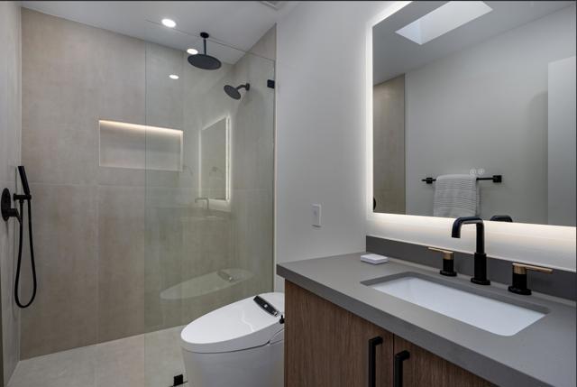 139 Desert Lakes Drive, Palm Springs CA: https://media.crmls.org/mediaz/0bc15a70-8bba-4d28-a888-2c4397a452a5.jpg