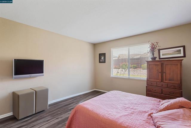 812 Westgate Drive, Vacaville CA: https://media.crmls.org/mediaz/0bc16405-e927-434d-a9a2-322500c095fe.jpg
