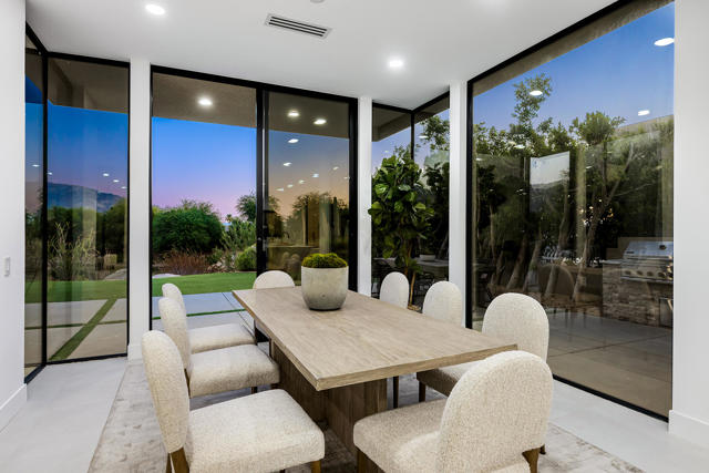 137 Kiva Drive Drive, Palm Desert CA: https://media.crmls.org/mediaz/0bc17599-b1d2-4f33-bb04-acdd7e15076e.jpg