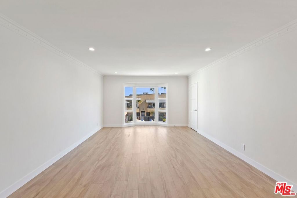 1250 Crescent Heights #2