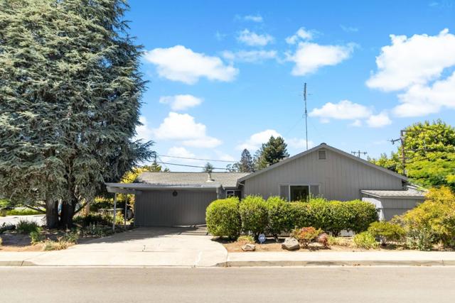 100 Eldora Drive, Mountain View CA: https://media.crmls.org/mediaz/0bc29b16-8c03-4c55-8681-cc1235ce7c81.jpg