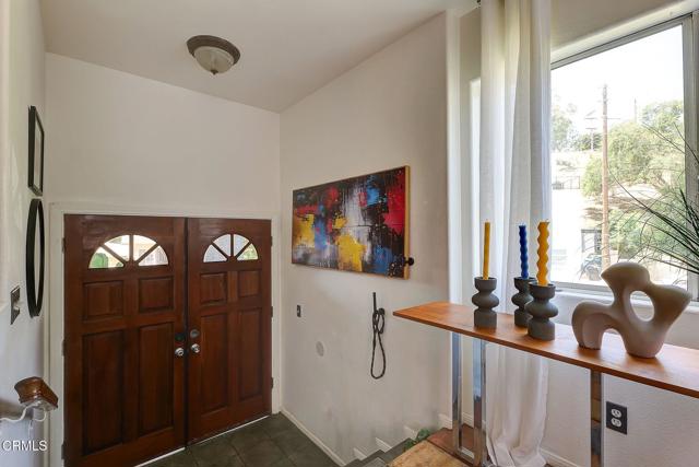 1998 Barnett Way, Los Angeles CA: https://media.crmls.org/mediaz/0bc312bc-5c44-48e1-8325-339b209dac17.jpg