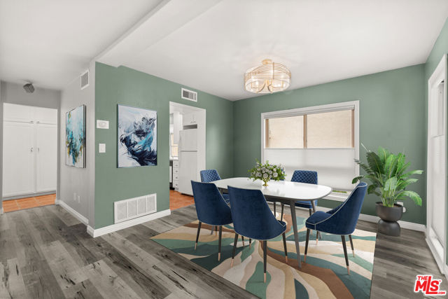 5245 Coldwater Canyon Avenue, Sherman Oaks CA: https://media.crmls.org/mediaz/0bc43427-653f-4971-940e-c5dba8fff9e0.jpg