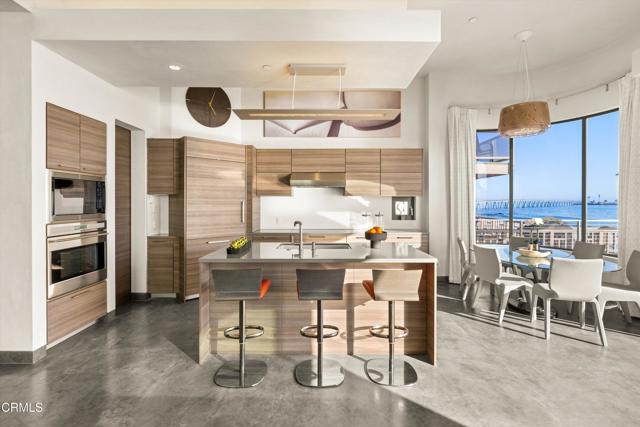 6768 Breakers Way, Ventura CA: https://media.crmls.org/mediaz/0bc4a91c-9d92-4c8a-ab83-7f21f755c78e.jpg