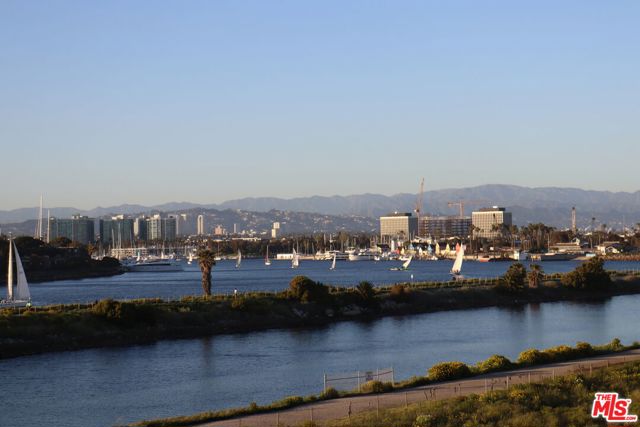 6220 Pacific Avenue, Playa del Rey CA: https://media.crmls.org/mediaz/0bc4f6c8-1c51-415c-b8d6-c1c516f5c9bf.jpg