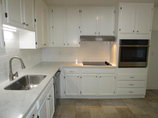 25 Villa Pacheco Court, Hollister CA: https://media.crmls.org/mediaz/0bc516db-3322-4db6-a7e0-87e8b98fdf39.jpg