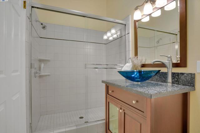 Image 32 of 52 For 7001 Elverton Dr