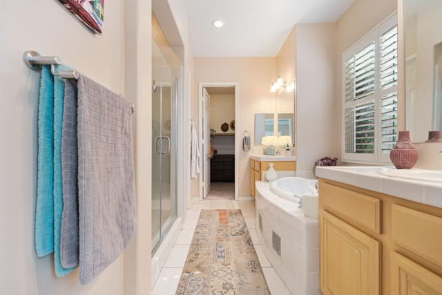 37 Shoreline Drive, Rancho Mirage CA: https://media.crmls.org/mediaz/0bc5f782-5375-4760-8f74-59bfad68433b.jpg