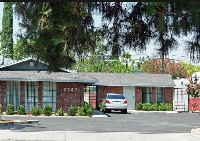 2307 N West Ave, Fresno, CA 93705