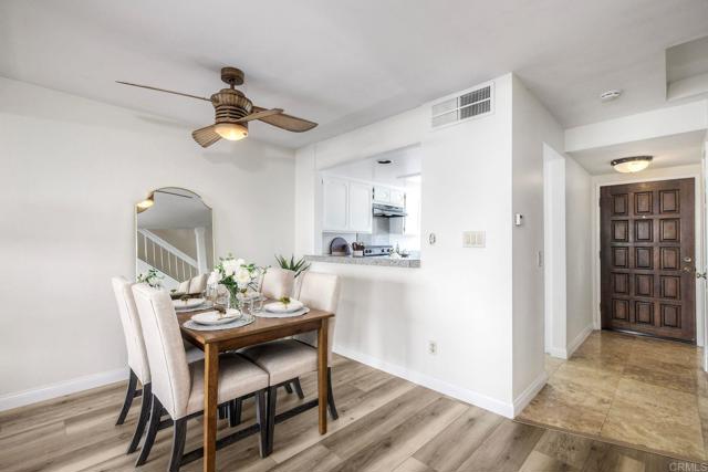 Detail Gallery Image 11 of 29 For 907 Hickory Ct, Carlsbad,  CA 92009 - 2 Beds | 3/1 Baths