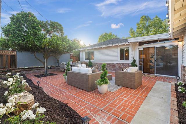 1216 Hermosa Way, San Jose CA: https://media.crmls.org/mediaz/0bc83fb4-1127-4bd9-b2e4-bcc71a075b4e.jpg