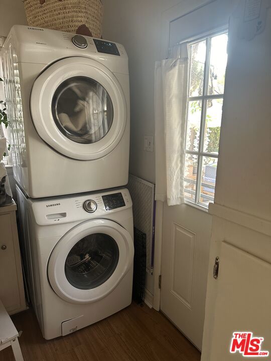 Washer/Dryer Included