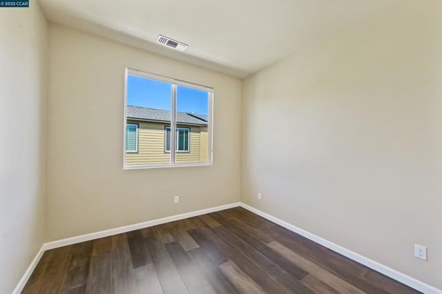 5637 Melodia Cir, Dublin CA: https://media.crmls.org/mediaz/0bca714e-9d96-406b-9969-c924059f77ef.jpg