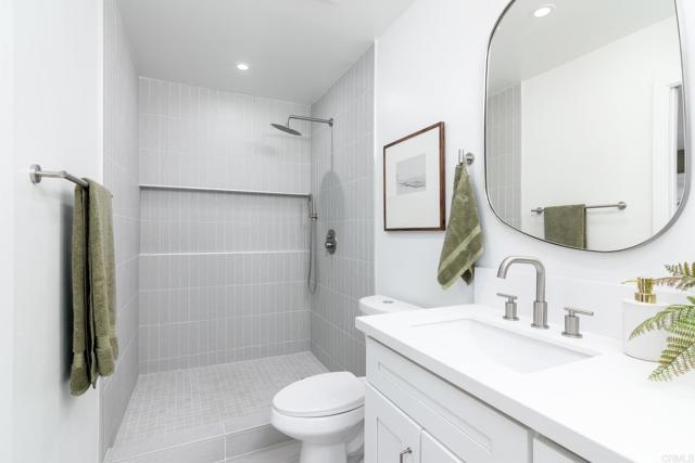 Detail Gallery Image 16 of 26 For 13059 via Caballo Rojo, San Diego,  CA 92129 - 3 Beds | 2/1 Baths