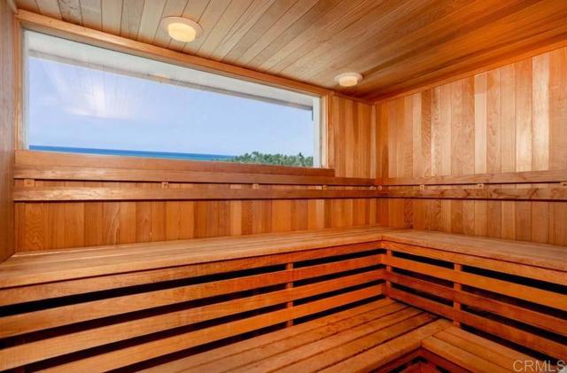 Detail Gallery Image 21 of 28 For 2614 Costebelle, La Jolla,  CA 92037 - 5 Beds | 6/1 Baths