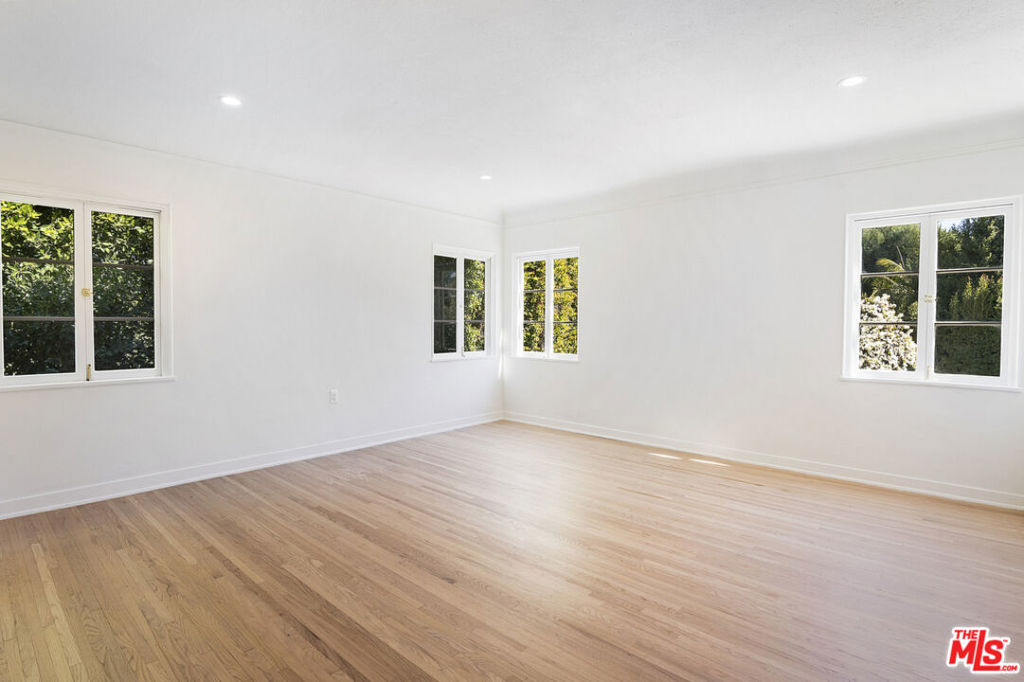 MLS #25499853 image #32