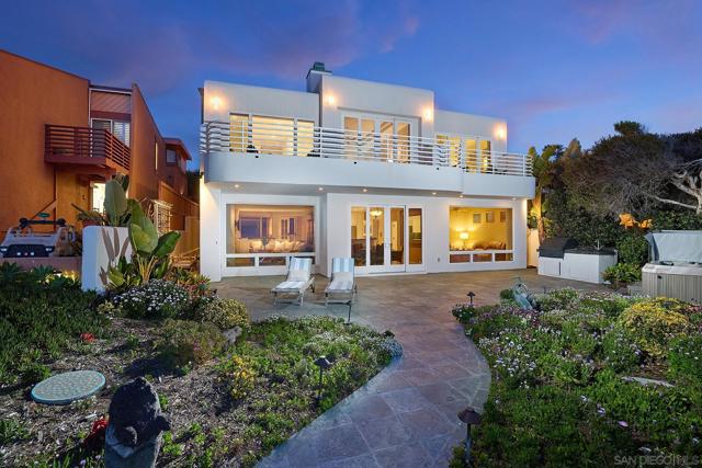 1630 Neptune Avenue, Encinitas CA: https://media.crmls.org/mediaz/0bcb78bc-a655-485c-a9a8-43338680ebb2.jpg