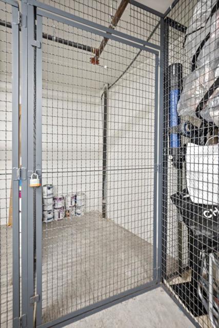 1 Mandalay Place, South San Francisco CA: https://media.crmls.org/mediaz/0bcbebe9-4ca4-48b4-9129-d93c2cae092e.jpg