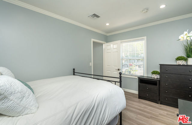 10307 Eldora Avenue photo 7