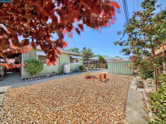 848 Linda Vista Street, San Jose CA: https://media.crmls.org/mediaz/0bcc72eb-47b2-4f09-842c-691adc4dc7a1.jpg