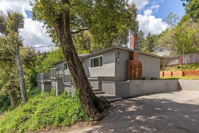 21525 Madrone Drive, Los Gatos CA: https://media.crmls.org/mediaz/0bcc86f3-e7c3-482f-98b9-2047338418a0.jpg