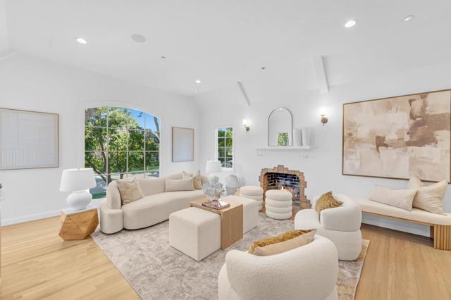 729 Concord Way, Burlingame CA: https://media.crmls.org/mediaz/0bcd908a-1e9a-46eb-a886-53569f602c5c.jpg