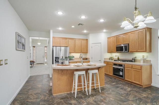 2114 Diego Court, Tracy CA: https://media.crmls.org/mediaz/0bcdf198-54be-4efa-b327-5d3b48bd3d66.jpg