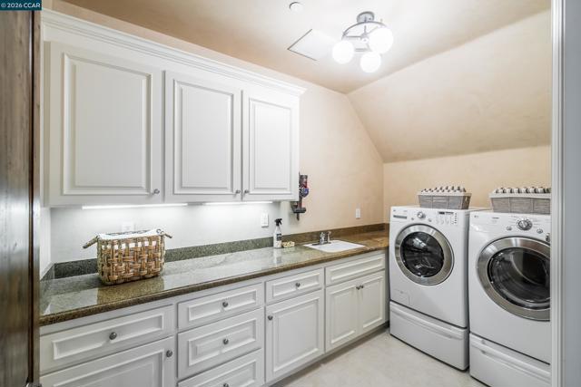 Image 46 of 61 For 53 Hidden Oaks Dr