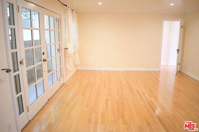 1119 22nd Street, Santa Monica CA: https://media.crmls.org/mediaz/0bcee2ca-7855-4652-b22d-15d3d940ee1e.jpg