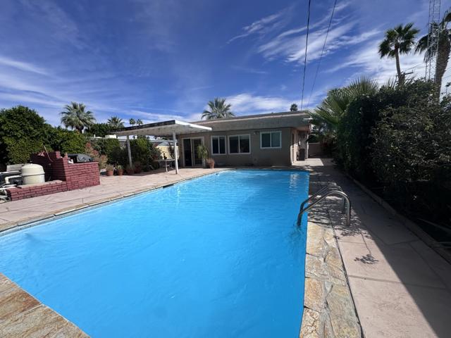 533 N Sunrise Way, Palm Springs, CA 92262
