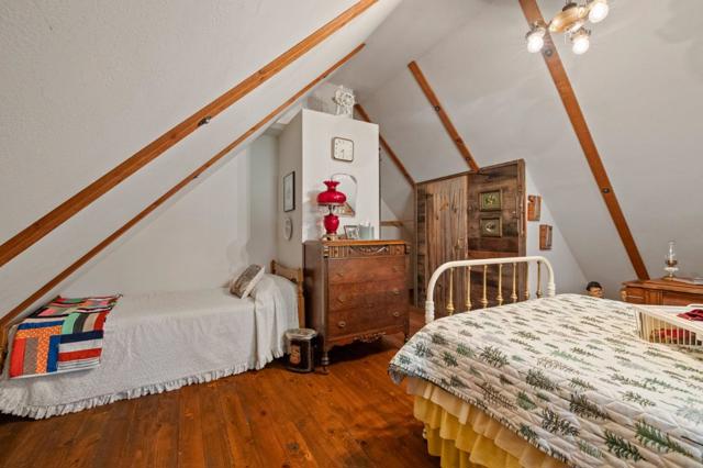 29380 Lassen Drive, Cold Springs CA: https://media.crmls.org/mediaz/0bd07348-48e4-4417-9b78-61fd8efe959e.jpg
