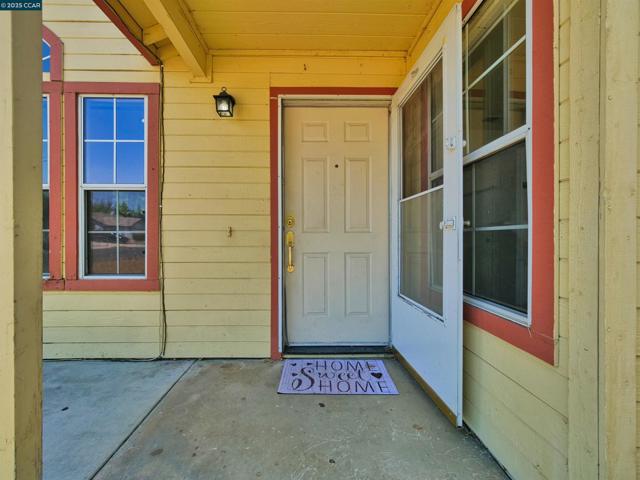 4300 Cannington Lane, Salida CA: https://media.crmls.org/mediaz/0bd0b349-06e9-4b97-9af5-96de04f8bcf8.jpg