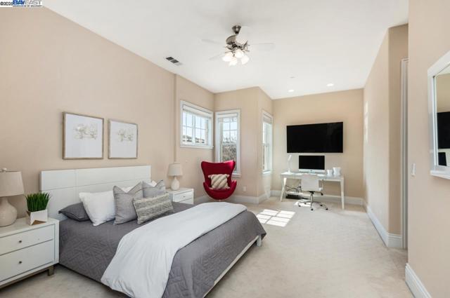 1569 Via Di Salerno, Pleasanton CA: https://media.crmls.org/mediaz/0bd1a832-957f-4292-9792-817ed86bf66c.jpg