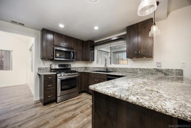 MLS #250037962SD image #9