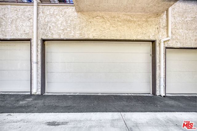 23401 Park Sorrento, Calabasas CA: https://media.crmls.org/mediaz/0bd3e612-32b6-499b-94c6-4f24b706589e.jpg