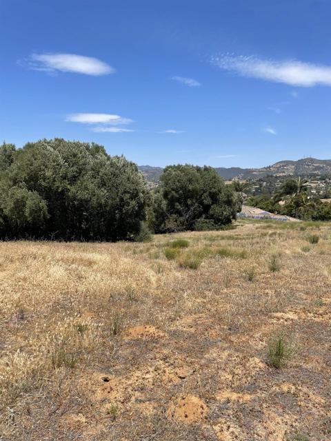 0 Knoll Park Ln, Fallbrook CA: https://media.crmls.org/mediaz/0bd45bfb-2325-439a-8328-2049a14afbca.jpg