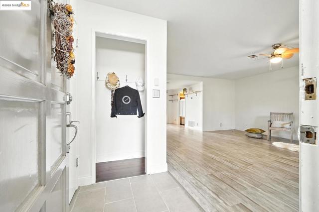 1814 Wildbrook CT, Concord CA: https://media.crmls.org/mediaz/0bd508f4-c574-427e-bec5-d42a198860de.jpg