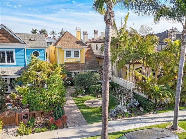 847 B Ave, Coronado, California 92118, 2 Bedrooms Bedrooms, ,2 BathroomsBathrooms,Single Family Residence,For Sale,B Ave,250017053SD