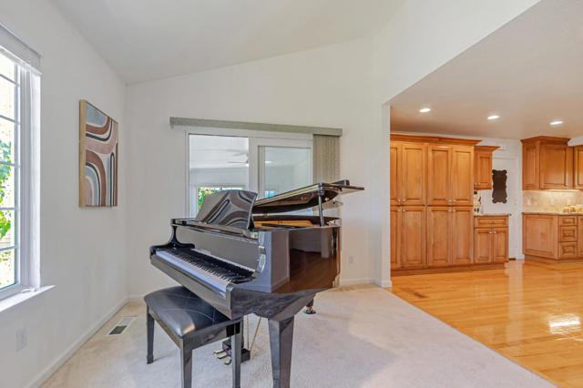 5140 Trade Wind Lane, Fremont CA: https://media.crmls.org/mediaz/0bd7a999-5fc5-423d-9196-0fe197beb560.jpg