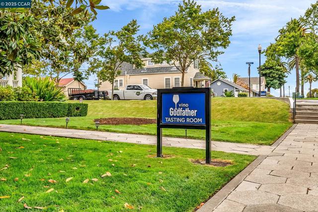630 Oscar St, Vallejo CA: https://media.crmls.org/mediaz/0bd7f82f-8f17-4429-abd2-01798316d9cf.jpg