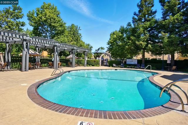 35 Belluno Dr, Stockton CA: https://media.crmls.org/mediaz/0bd7f878-67a4-4b9a-860e-ed78523364aa.jpg
