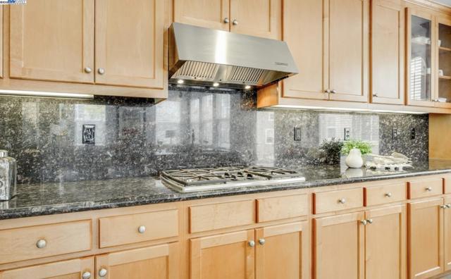 6217 Byron Ln, San Ramon CA: https://media.crmls.org/mediaz/0bd82718-44f9-4666-9308-f7b7f833b979.jpg