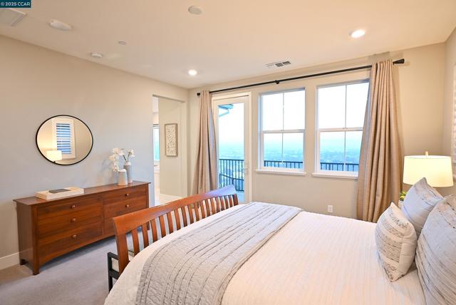 528 Caprio Ct, San Ramon CA: https://media.crmls.org/mediaz/0bd90f5b-67a7-46c9-bff1-da635fe92e54.jpg