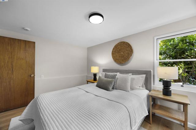 1748 Wesley Ave, El Cerrito CA: https://media.crmls.org/mediaz/0bd9cfc3-7979-43d6-ae0d-87820ed918d6.jpg