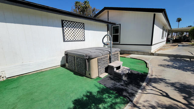34610 Branding Iron Lane, Thousand Palms CA: https://media.crmls.org/mediaz/0bda76a4-8ecb-496d-b3ec-654672ab001e.jpg