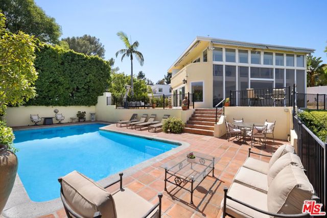 1244 Stradella Road, Los Angeles CA: https://media.crmls.org/mediaz/0bdaeada-185c-4f74-810a-ecebb8112977.jpg