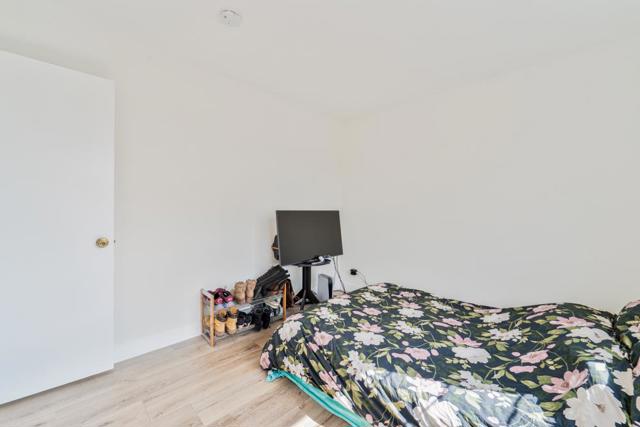 240 Daphne Way, East Palo Alto CA: https://media.crmls.org/mediaz/0bdb322f-bc53-43c7-a24c-64f87383777d.jpg